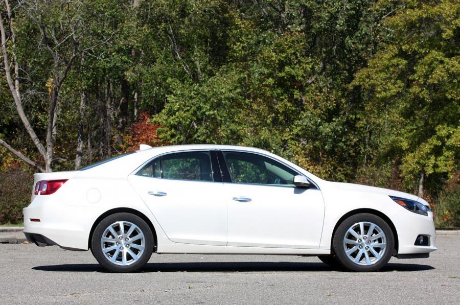  Chevrolet Malibu 2014 года  (фото 37 из 50)